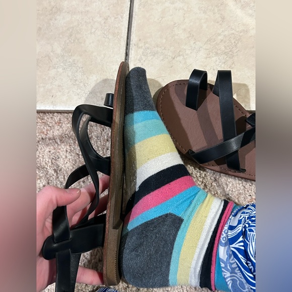 🐆3/$15 Pierre Dumas sandals - Picture 3 of 5